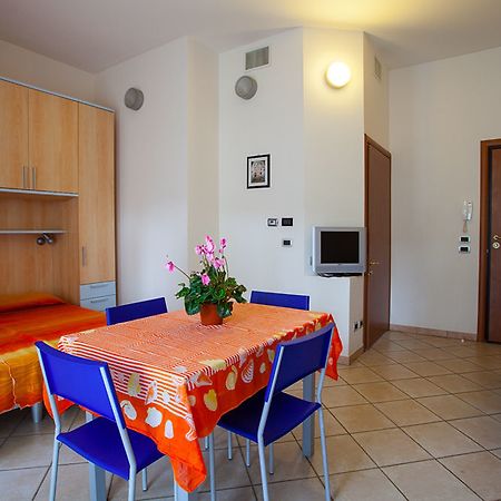 Residence Leonardo Lido di Spina Exterior foto
